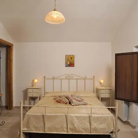 וילה Trullo Narciso *